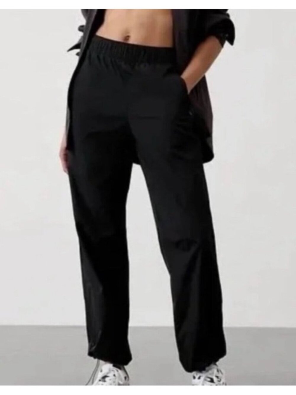 NEW Athleta Rise Pants Wide-Leg Bungee Ankle Pull-On Windbreaker Black Small